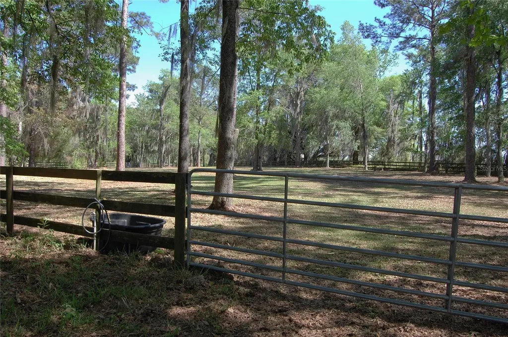 27471 NW 173rd Terrace Alachua FL 32615