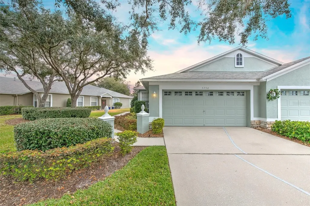 5734 Heronpark Place Lithia FL 33547