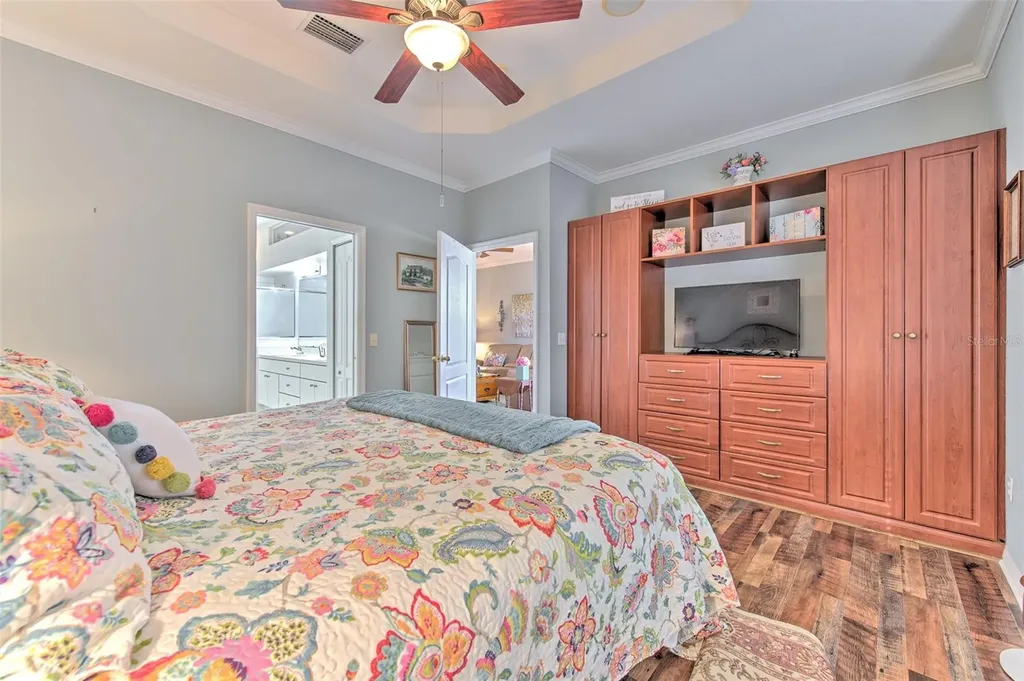 5734 Heronpark Place Lithia FL 33547