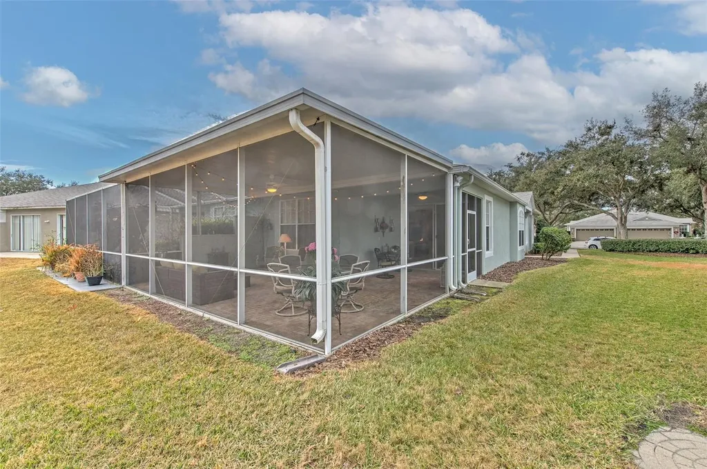 5734 Heronpark Place Lithia FL 33547