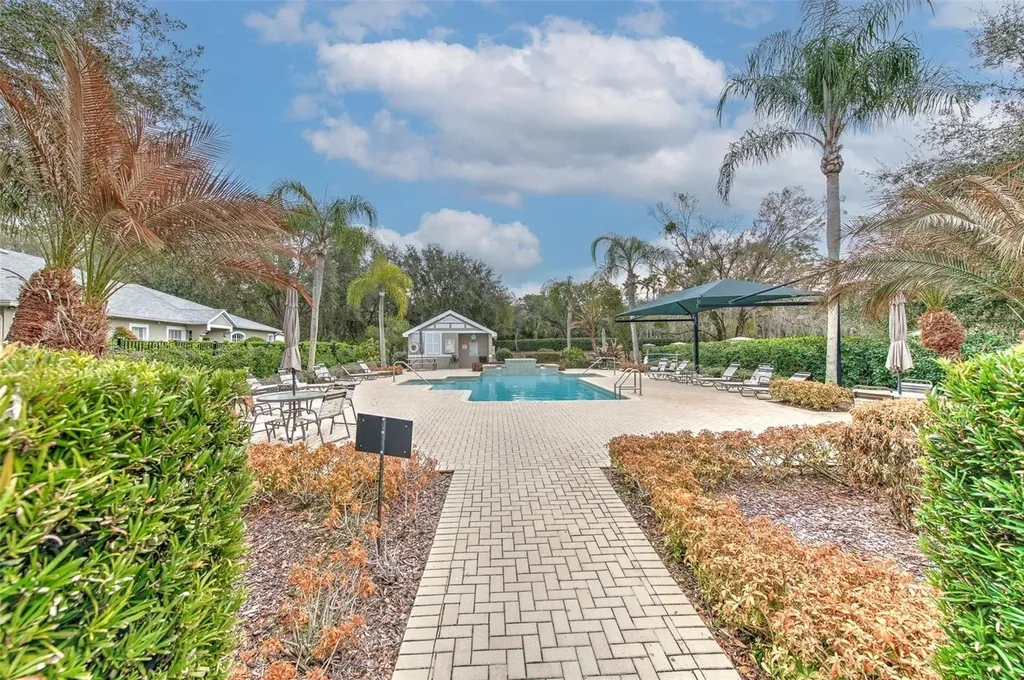 5734 Heronpark Place Lithia FL 33547