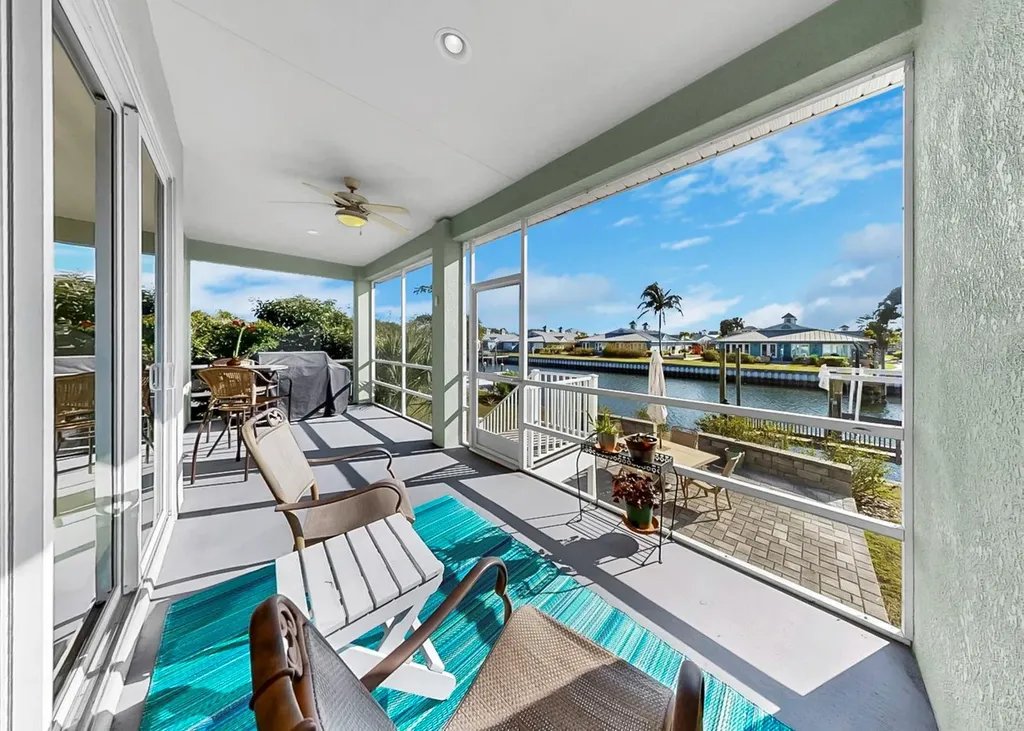916 Spindle Palm Way Apollo Beach FL 33572