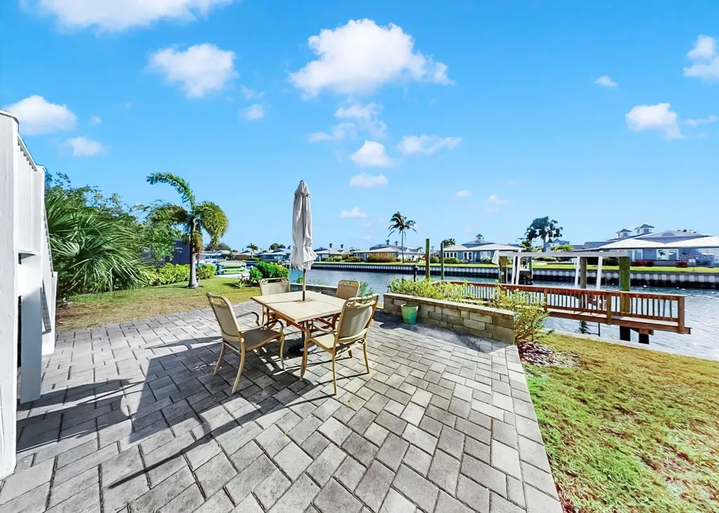 916 Spindle Palm Way Apollo Beach FL 33572