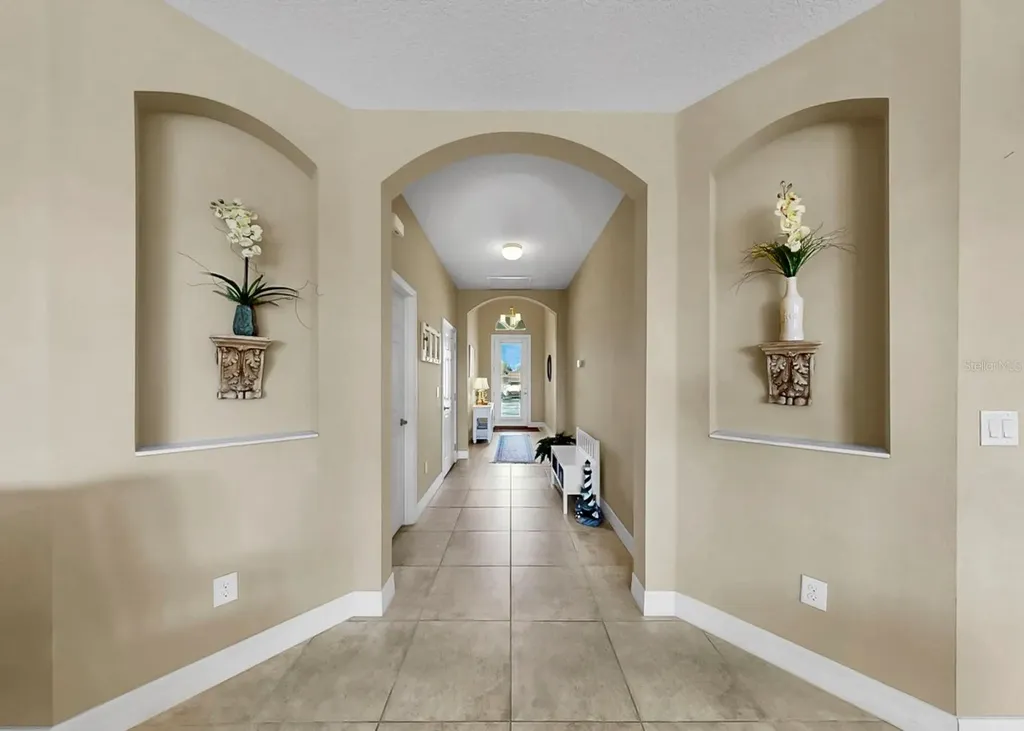 916 Spindle Palm Way Apollo Beach FL 33572