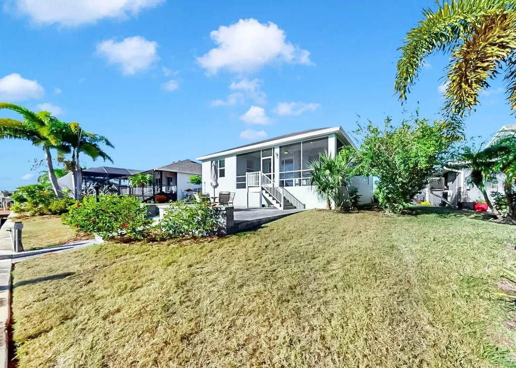 916 Spindle Palm Way Apollo Beach FL 33572