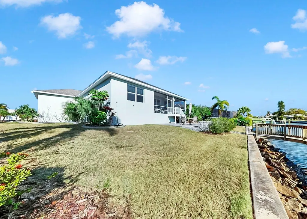 916 Spindle Palm Way Apollo Beach FL 33572
