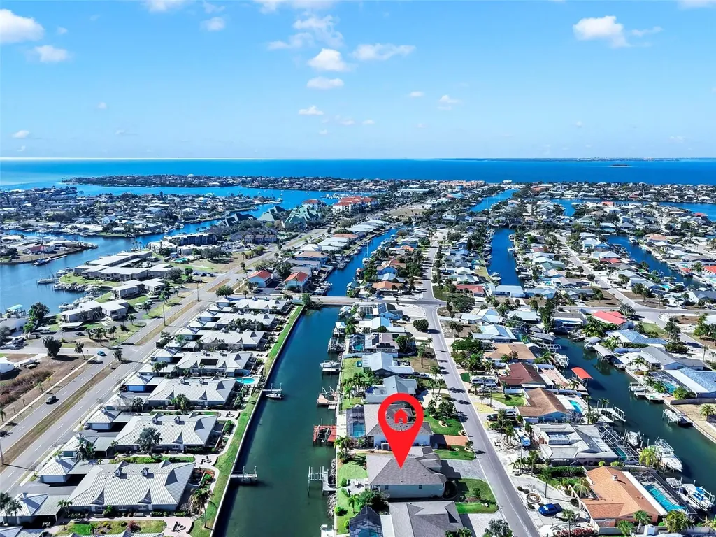 916 Spindle Palm Way Apollo Beach FL 33572