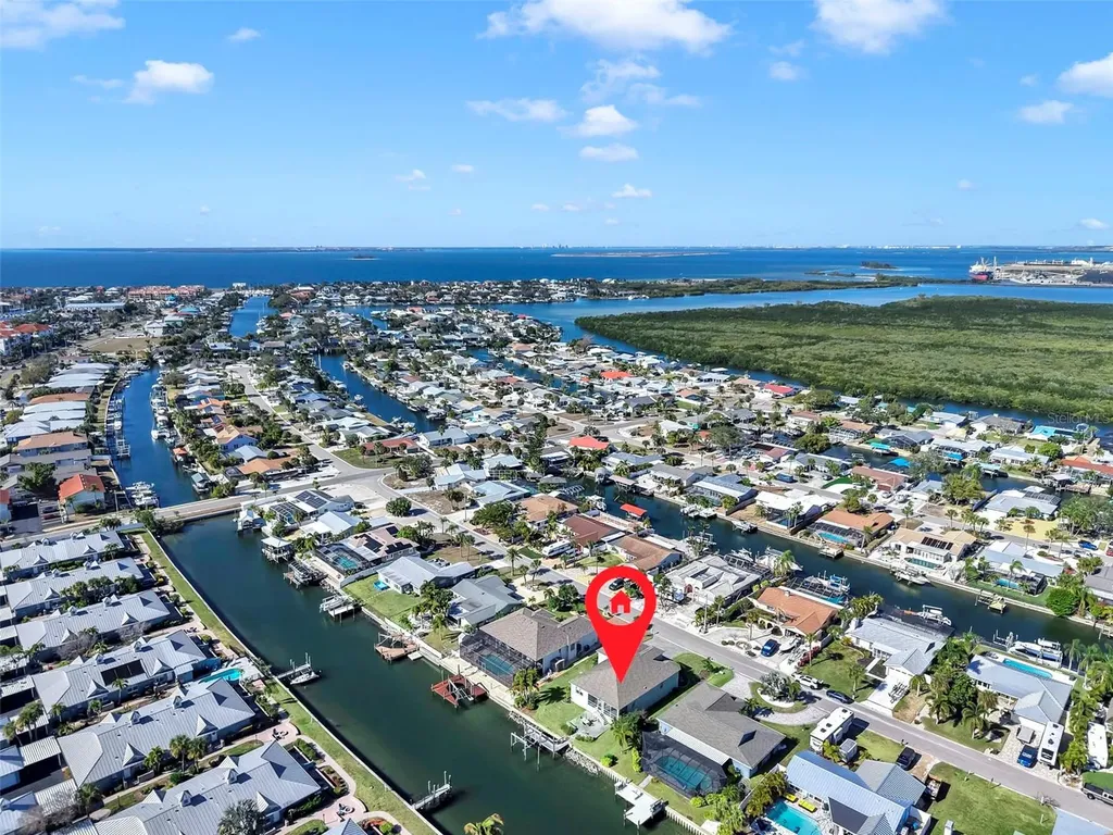 916 Spindle Palm Way Apollo Beach FL 33572