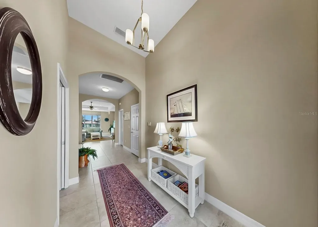 916 Spindle Palm Way Apollo Beach FL 33572