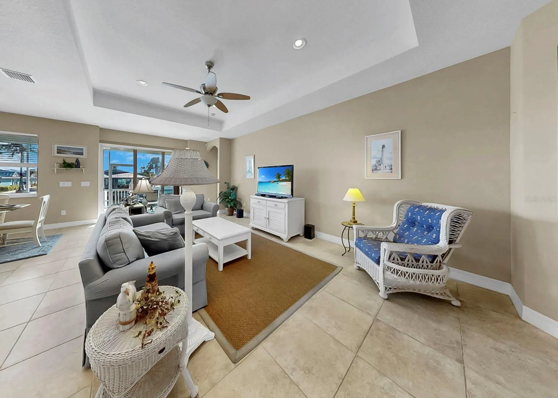 916 Spindle Palm Way Apollo Beach FL 33572