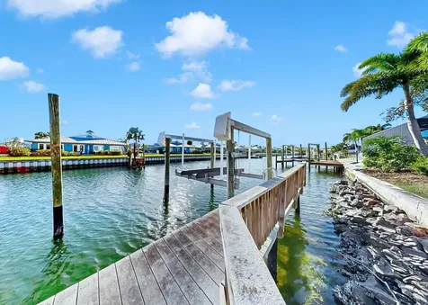 916 Spindle Palm Way Apollo Beach FL 33572