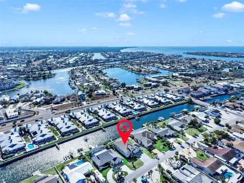 916 Spindle Palm Way Apollo Beach FL 33572
