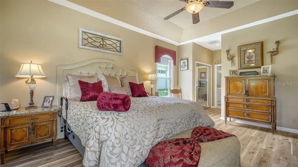 8183 Nice Way Sarasota FL 34238