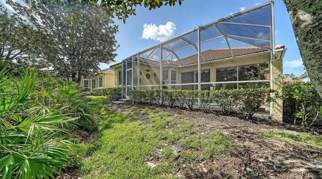 8183 Nice Way Sarasota FL 34238