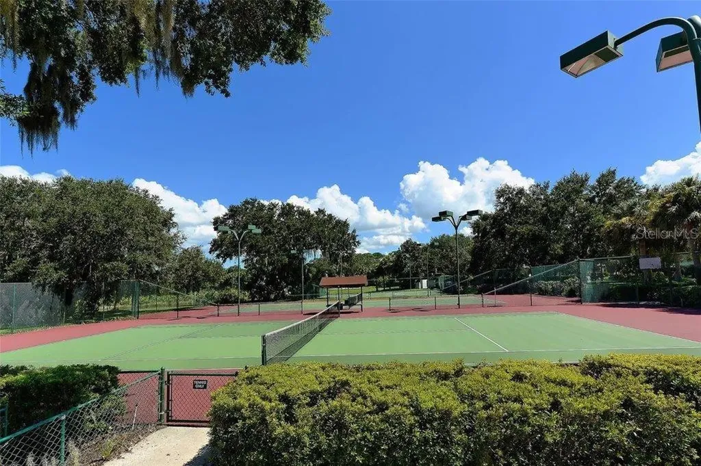 8183 Nice Way Sarasota FL 34238