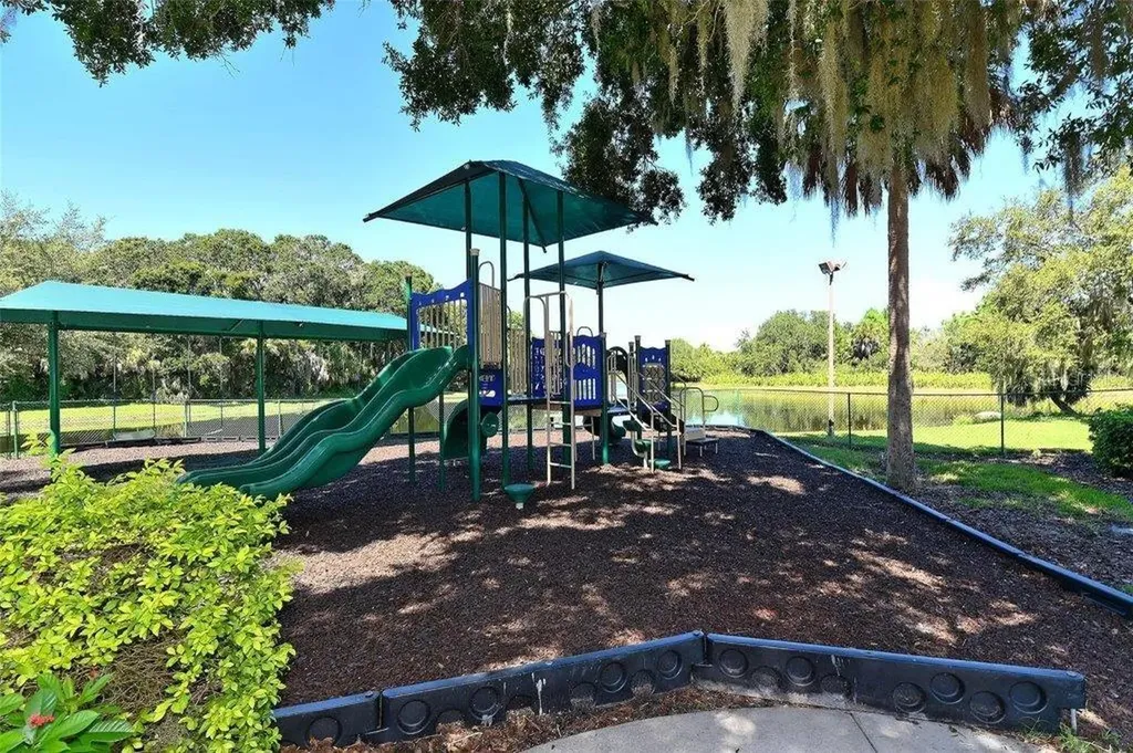 8183 Nice Way Sarasota FL 34238