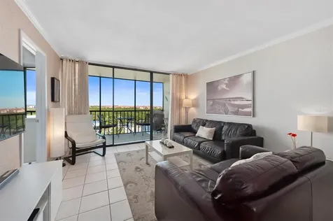 1000 Cove Cay Drive Clearwater FL 33760