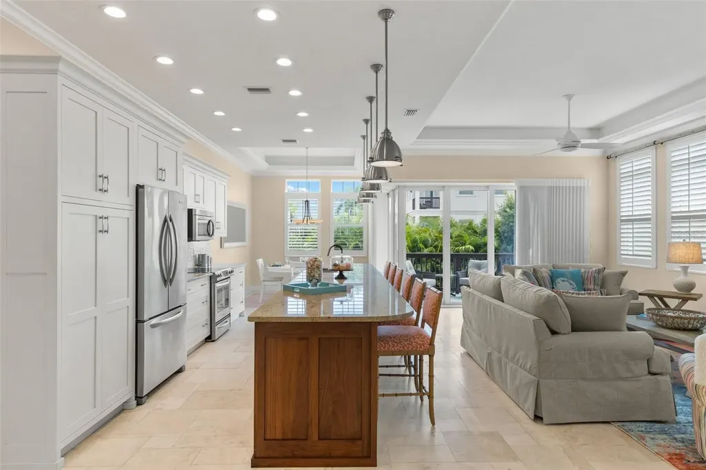 1021 Crescent Street Sarasota FL 34242