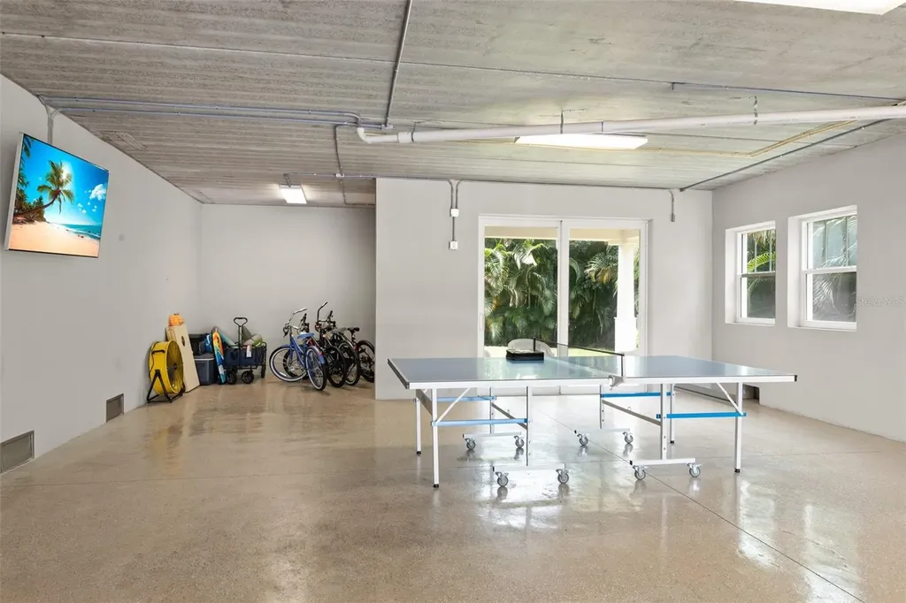 1021 Crescent Street Sarasota FL 34242
