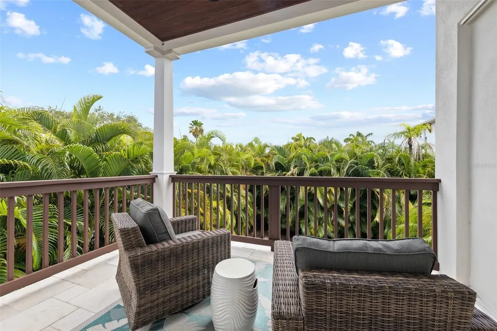 1021 Crescent Street Sarasota FL 34242