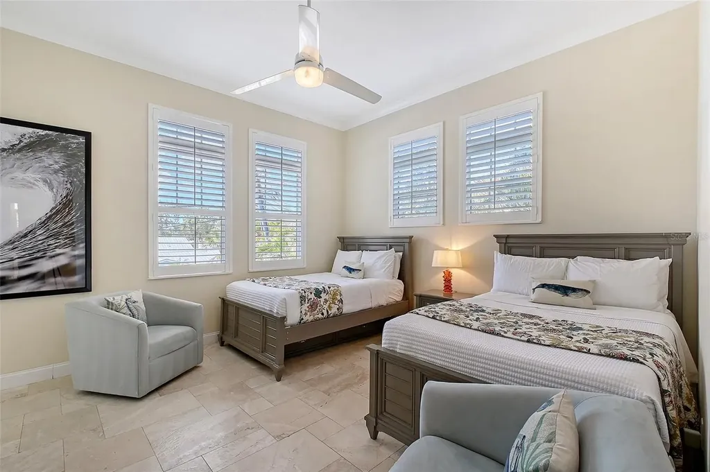 1021 Crescent Street Sarasota FL 34242