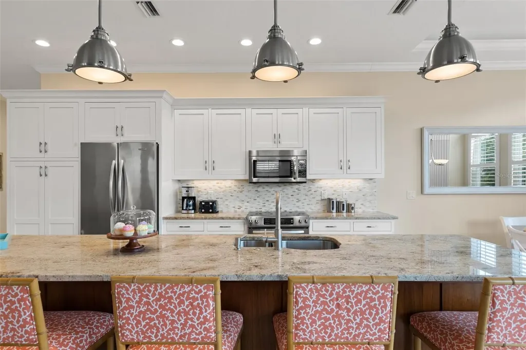 1021 Crescent Street Sarasota FL 34242