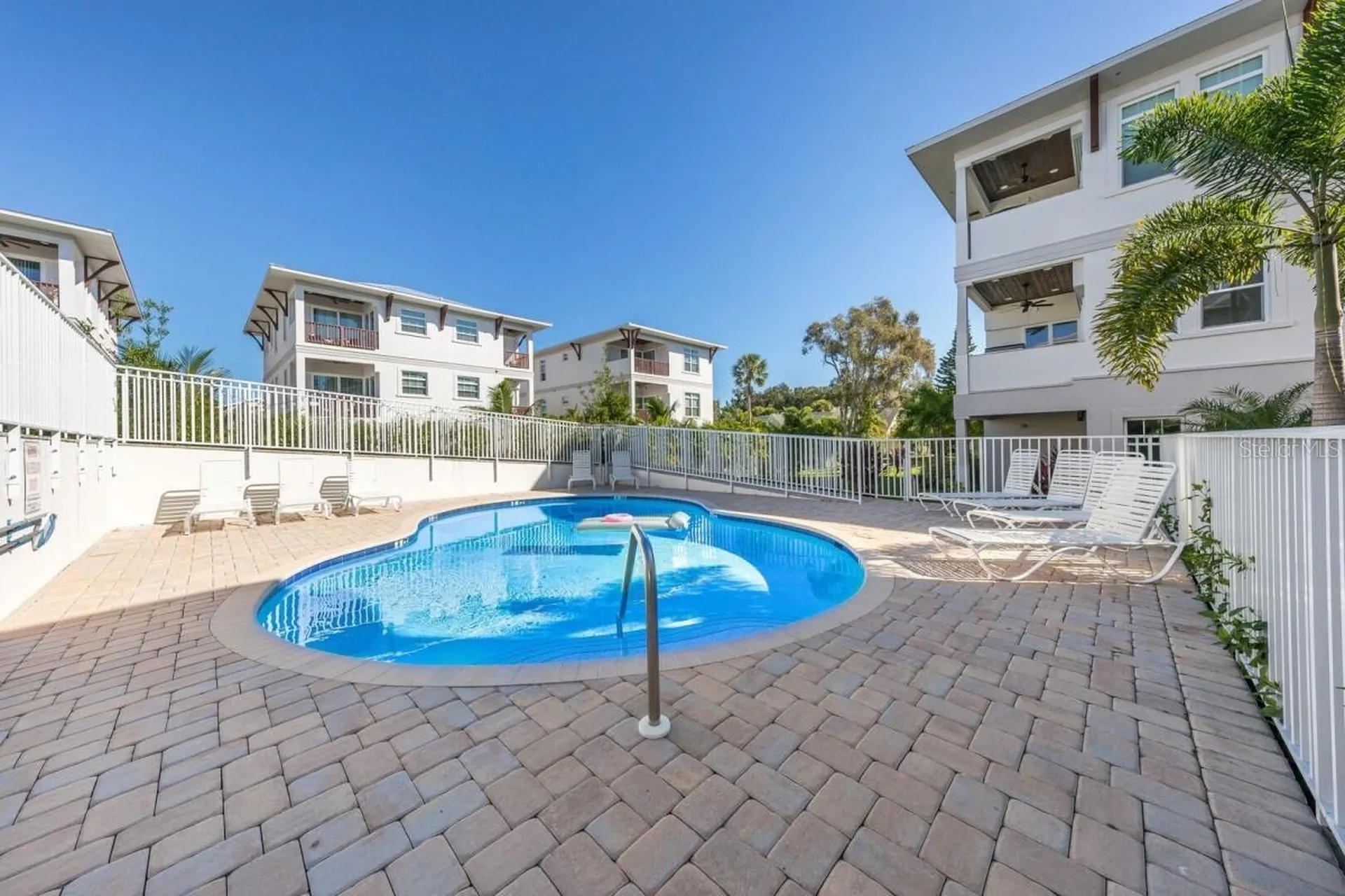 1021 Crescent Street Sarasota FL 34242