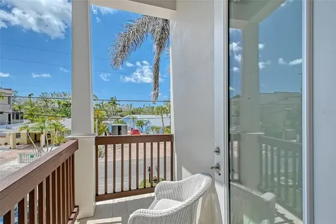 1021 Crescent Street Sarasota FL 34242