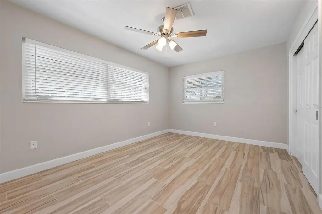 4213 Des Plains Drive Sarasota FL 34233