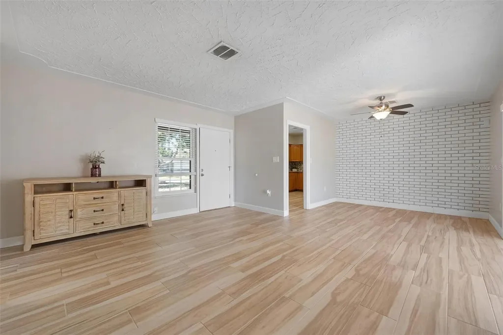 4213 Des Plains Drive Sarasota FL 34233