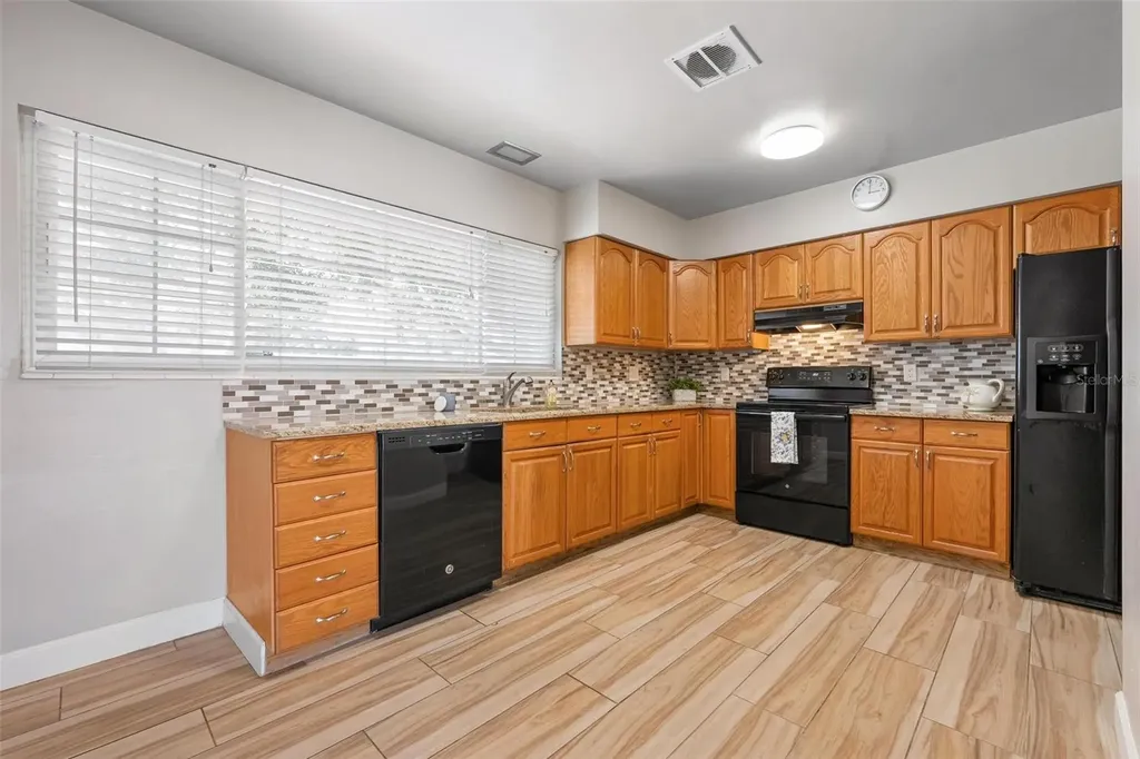 4213 Des Plains Drive Sarasota FL 34233