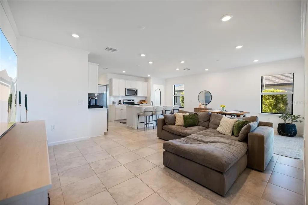 6512 Silverstar Drive Sarasota FL 34240