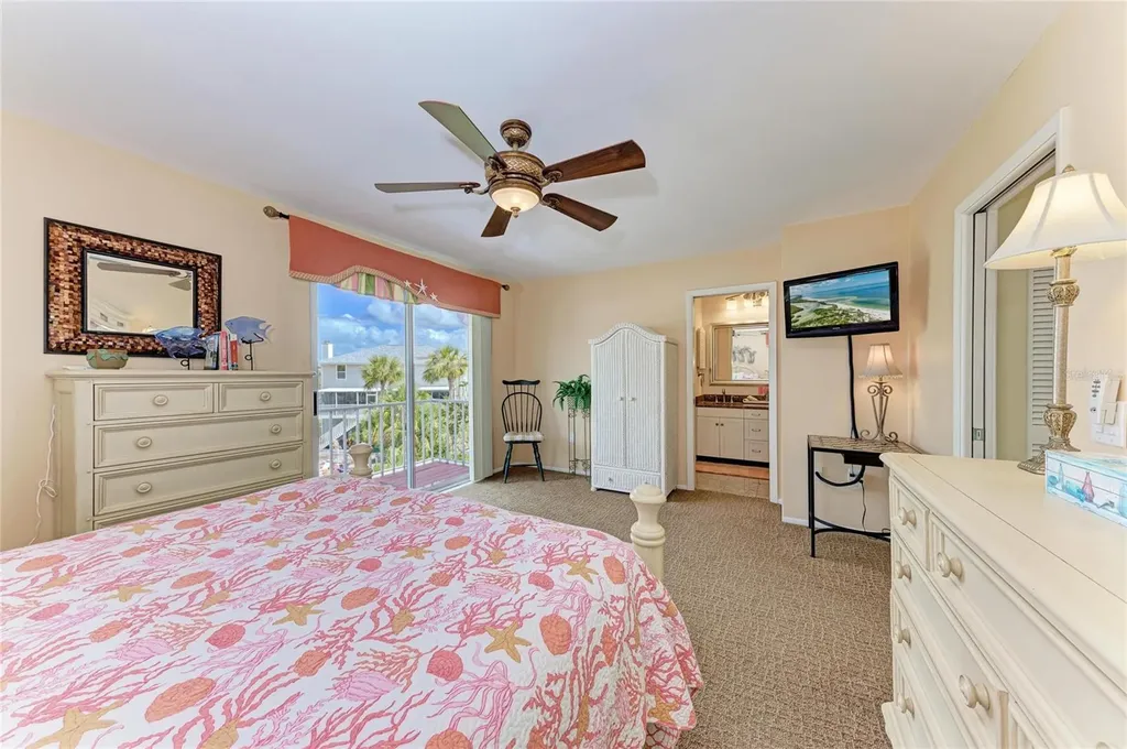 6250 Holmes Boulevard Holmes Beach FL 34217