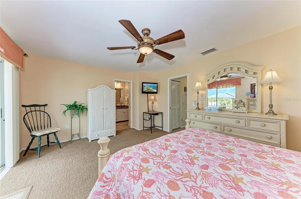 6250 Holmes Boulevard Holmes Beach FL 34217