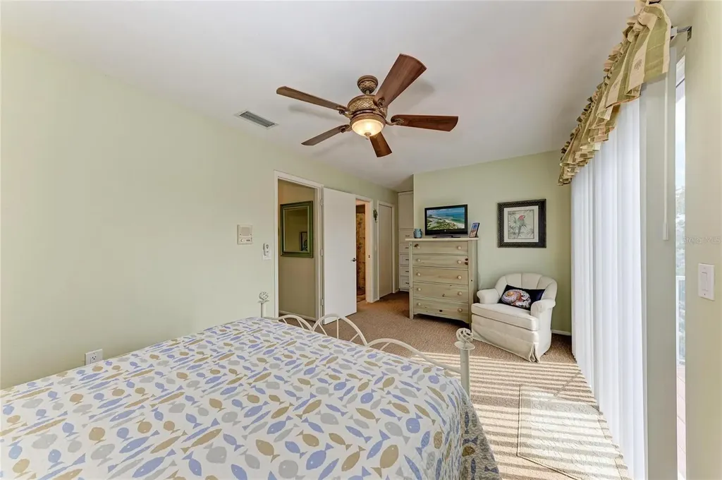6250 Holmes Boulevard Holmes Beach FL 34217