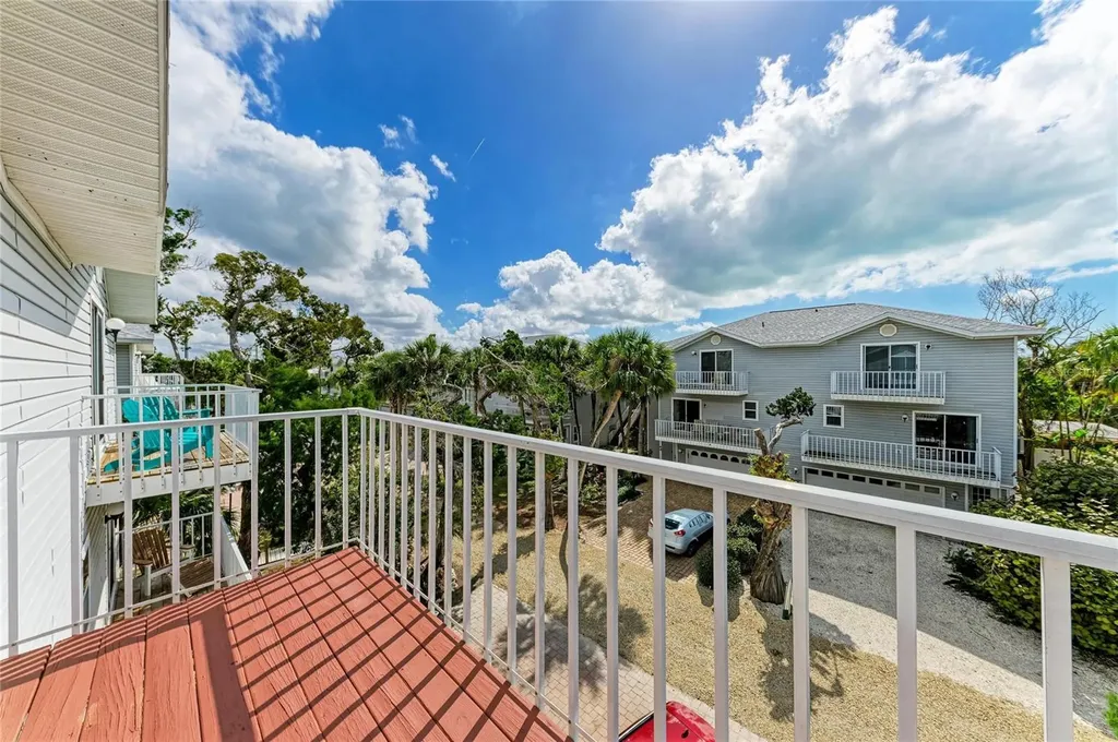 6250 Holmes Boulevard Holmes Beach FL 34217