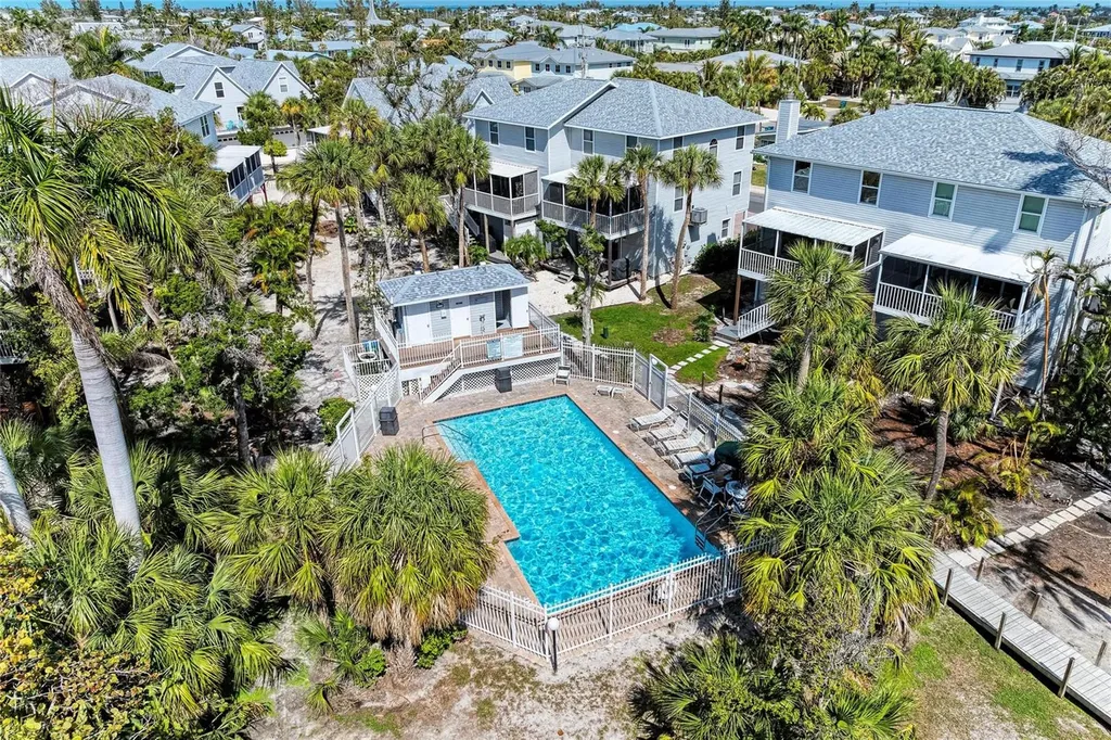 6250 Holmes Boulevard Holmes Beach FL 34217
