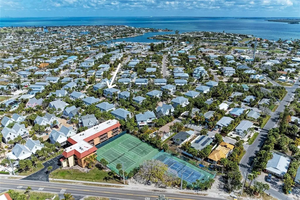 6250 Holmes Boulevard Holmes Beach FL 34217