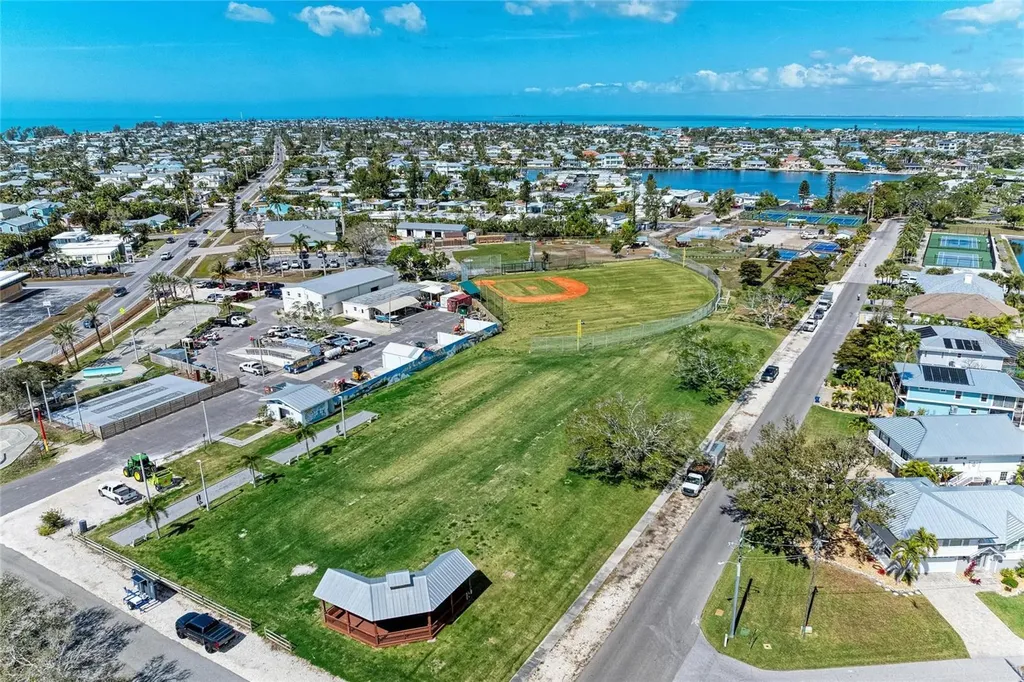 6250 Holmes Boulevard Holmes Beach FL 34217
