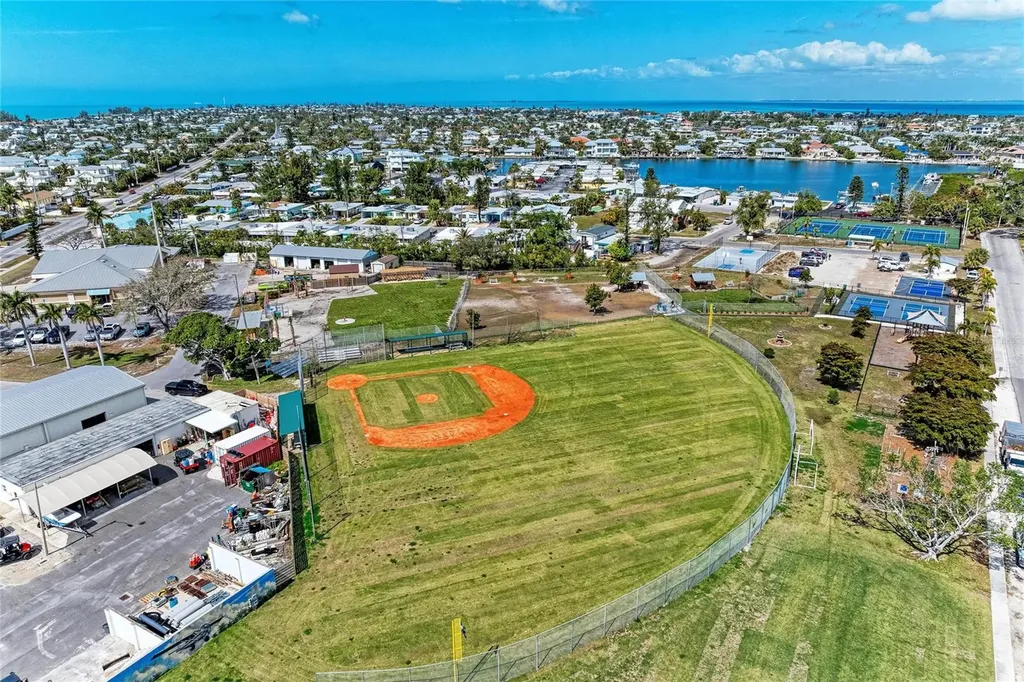 6250 Holmes Boulevard Holmes Beach FL 34217