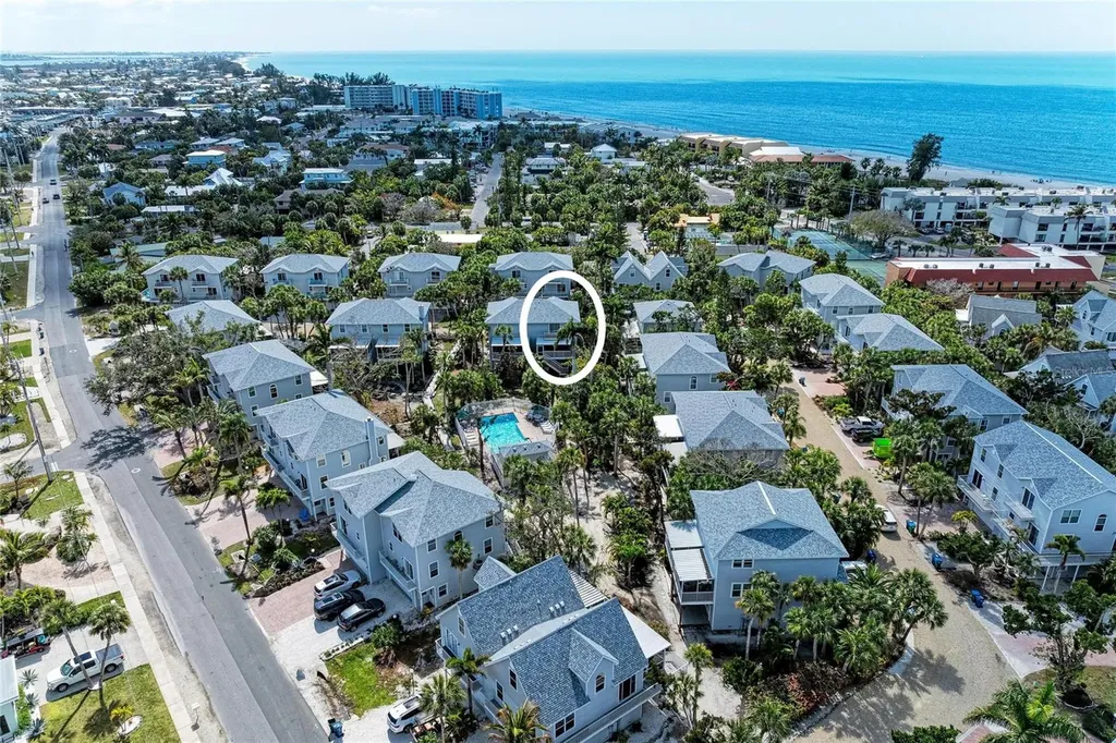 6250 Holmes Boulevard Holmes Beach FL 34217