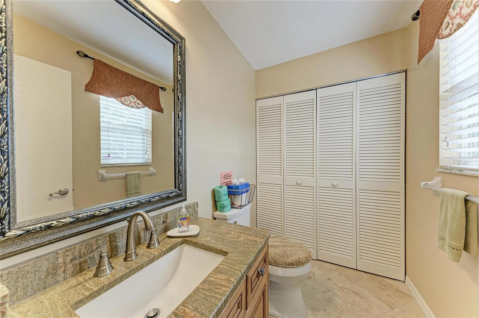 6250 Holmes Boulevard Holmes Beach FL 34217