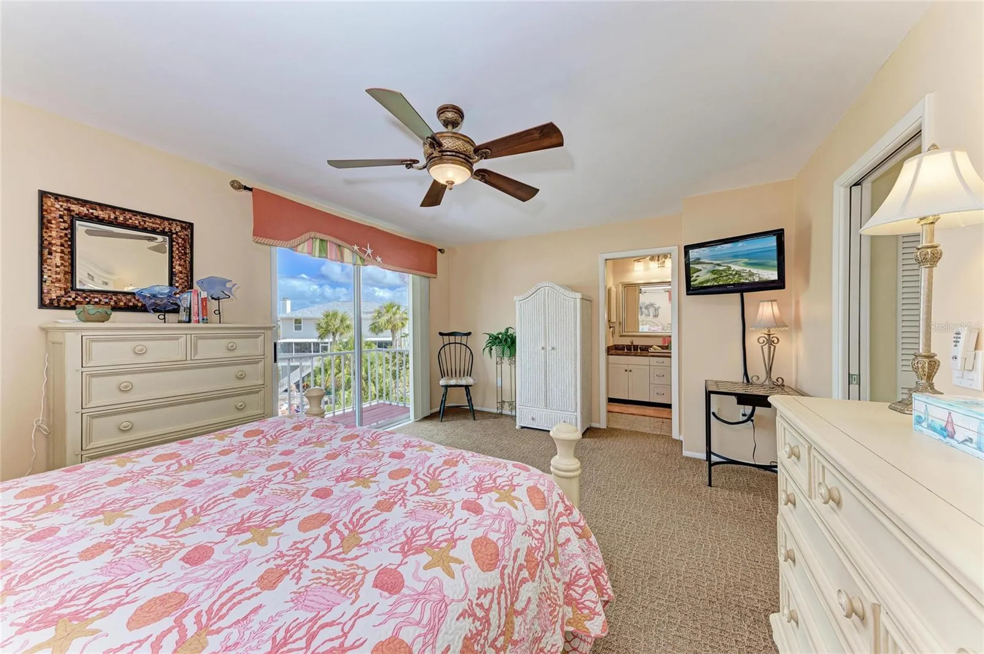 6250 Holmes Boulevard Holmes Beach FL 34217
