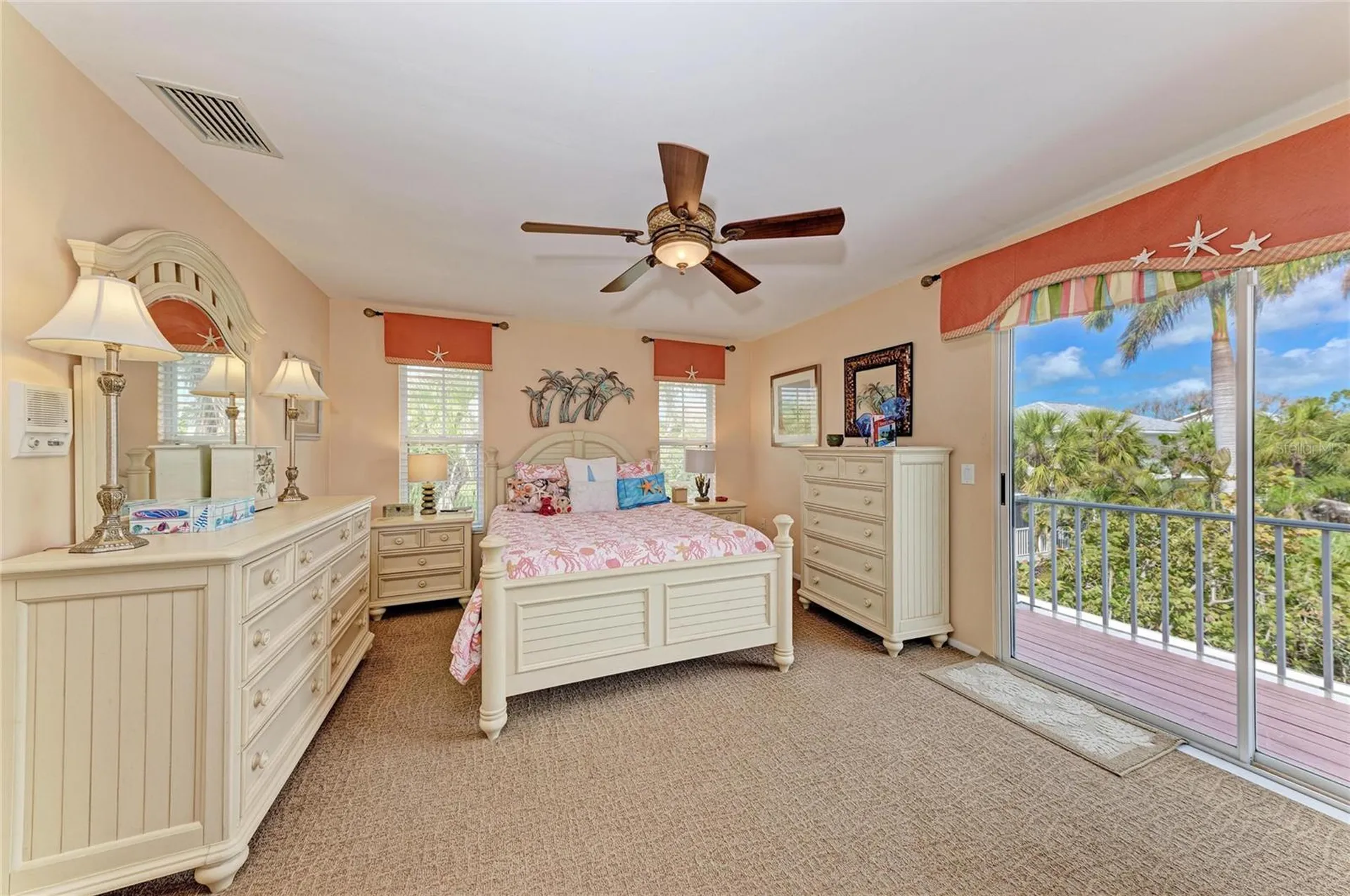 6250 Holmes Boulevard Holmes Beach FL 34217