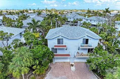 6250 Holmes Boulevard Holmes Beach FL 34217