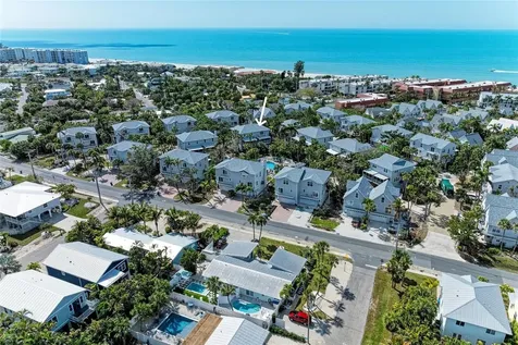 6250 Holmes Boulevard Holmes Beach FL 34217