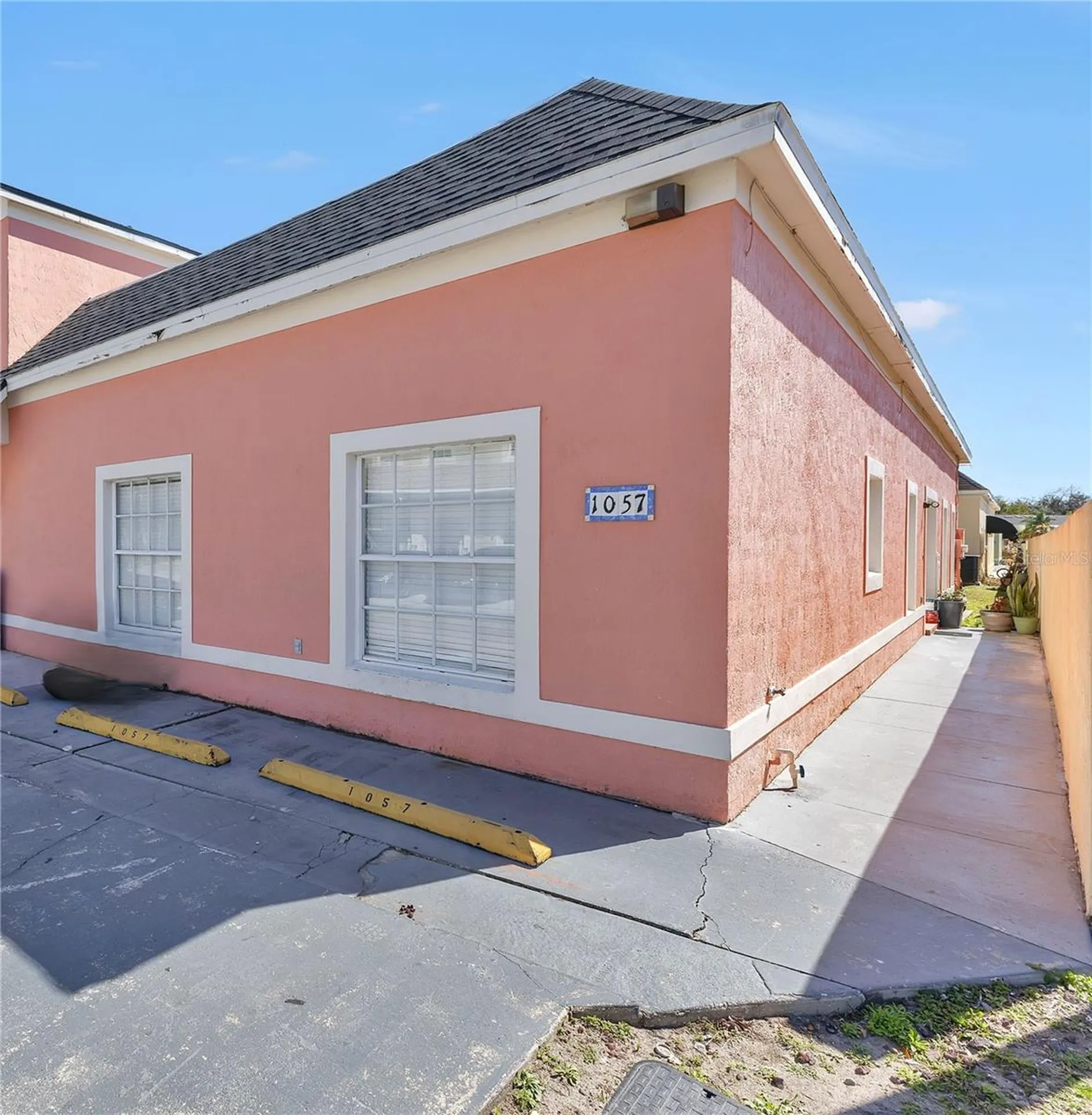 1057 Universal Rest Place Kissimmee FL 34744
