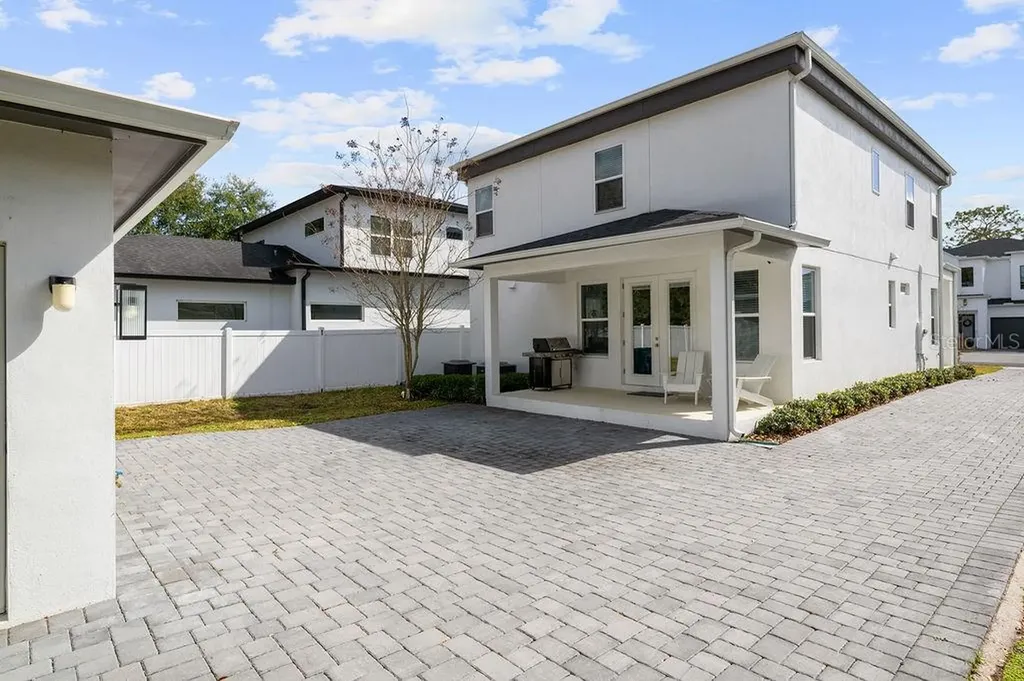 21 W Steele Street Orlando FL 32804
