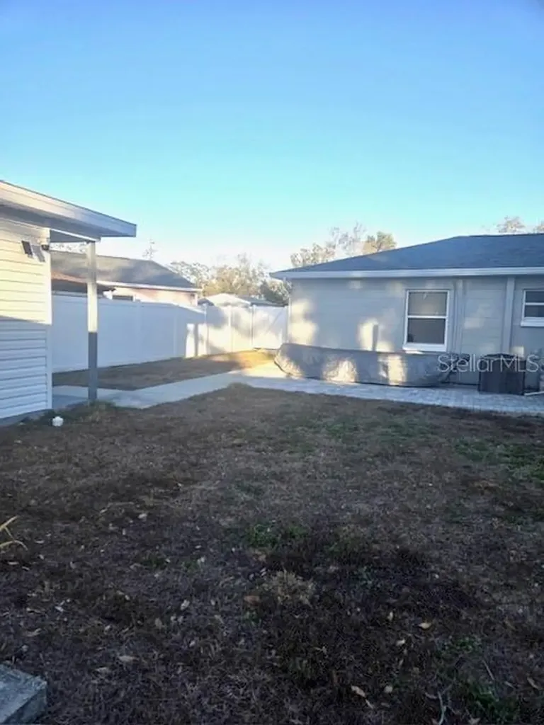 10418 N Otis Avenue Tampa FL 33612