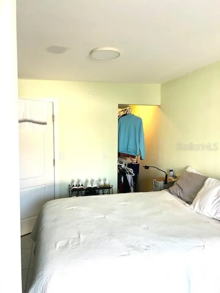 10418 N Otis Avenue Tampa FL 33612
